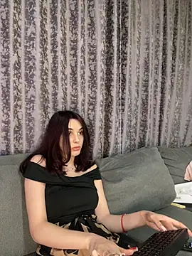 Mazzekyn stripchat live cam model