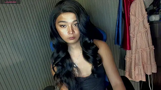 TrinityFucksYou stripchat live cam model