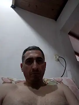 Alejandro83bsf stripchat live cam model