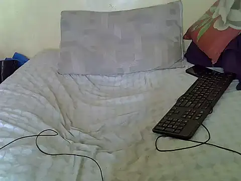 petitegirl43 stripchat live cam model
