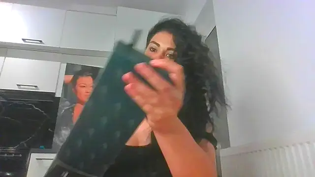 Estephanyluana stripchat live cam model