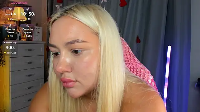 _Loneve__ stripchat live cam model