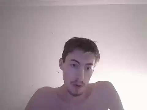 VelvetRagottiOG stripchat live cam model