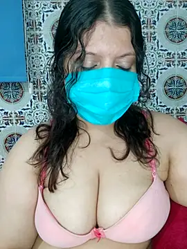 Hot-lino stripchat live cam model