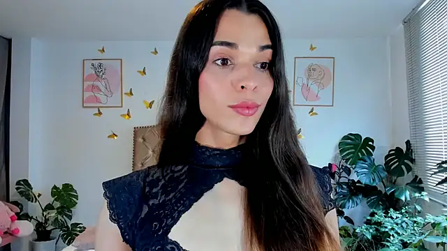 bella_grego stripchat live cam model