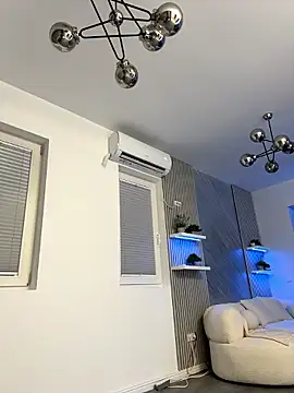KirstieVegas stripchat live cam model