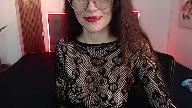 _naomi_s stripchat live cam model