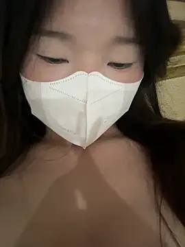 Ni_Tran stripchat live cam model