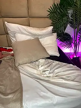 Molly__Beauty stripchat live cam model