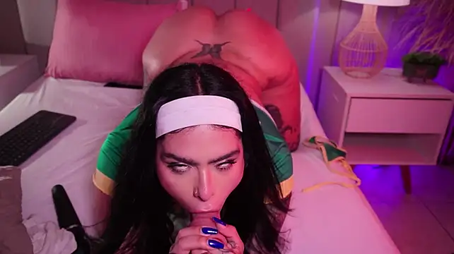 curvyliciousss stripchat live cam model