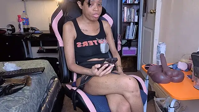 IAMTOKYOLEE stripchat live cam model