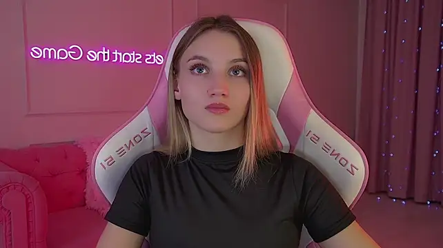 StacyEvances stripchat live cam model