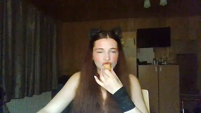 AmeliieLaFleur stripchat live cam model