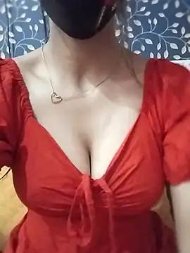 Jyoti-Love-143 stripchat live cam model