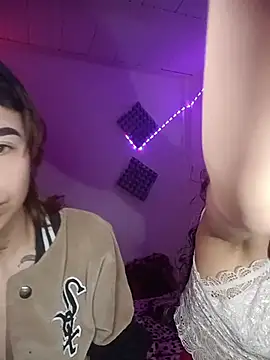 AlexxaAndRileyy stripchat live cam model
