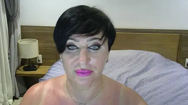 Kleotempt stripchat live cam model