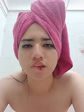 LizzyRaven stripchat live cam model