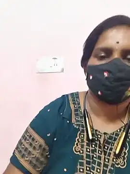 Tamil-Janani stripchat live cam model