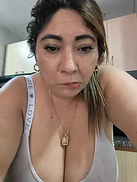 kendra_fire stripchat live cam model