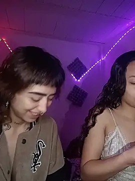 AlexxaAndRileyy stripchat live cam model