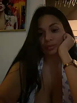 KayaGlow stripchat live cam model