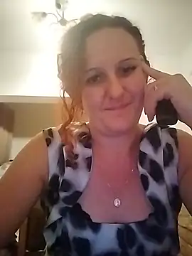 KarinaFlower99 stripchat live cam model