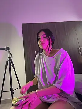 Lily_Woodz stripchat live cam model