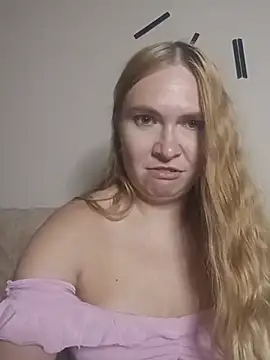 KisaVixen stripchat live cam model