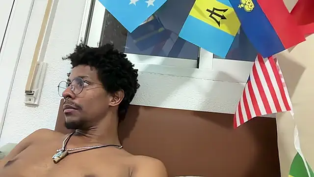 HoleBreeder stripchat live cam model
