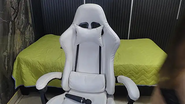 naomis_36 stripchat live cam model