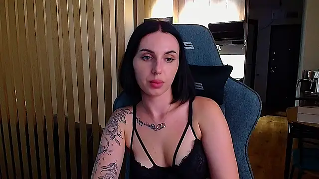 Mindblowing_Woman stripchat live cam model