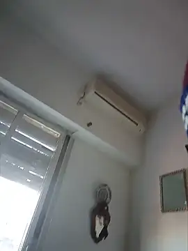VIUDAcaliente stripchat live cam model