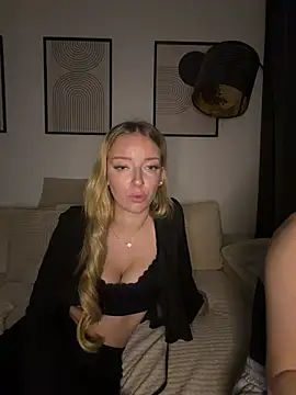 chaanntyy stripchat live cam model