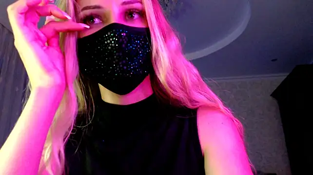 Iris_lave stripchat live cam model