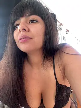 Miaaromero stripchat live cam model