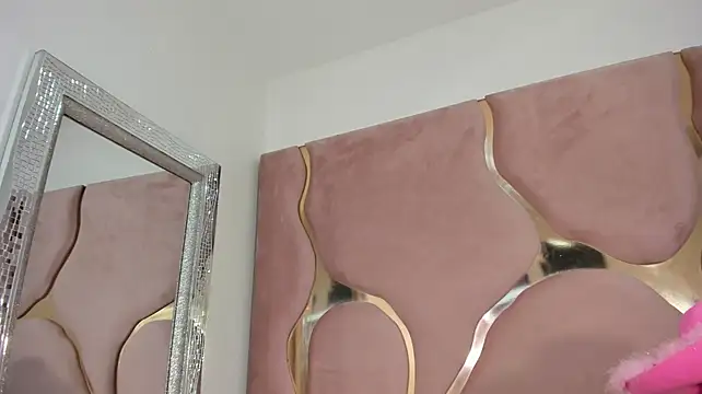 honeyhtx stripchat live cam model