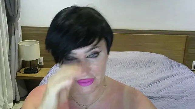 Kleotempt stripchat live cam model