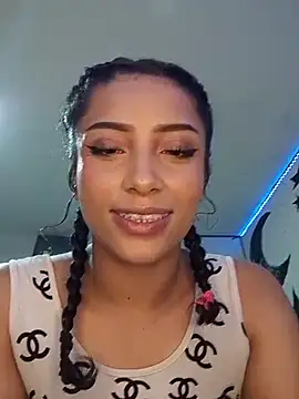 KattyBerryX stripchat live cam model