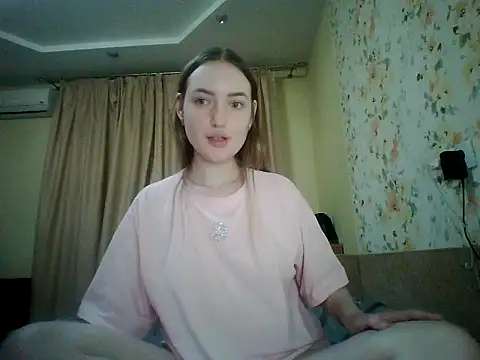 Lisanta stripchat live cam model