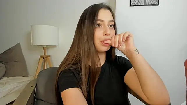 Murrrbur stripchat live cam model