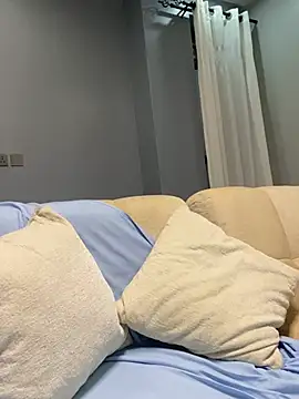 Sis27 stripchat live cam model