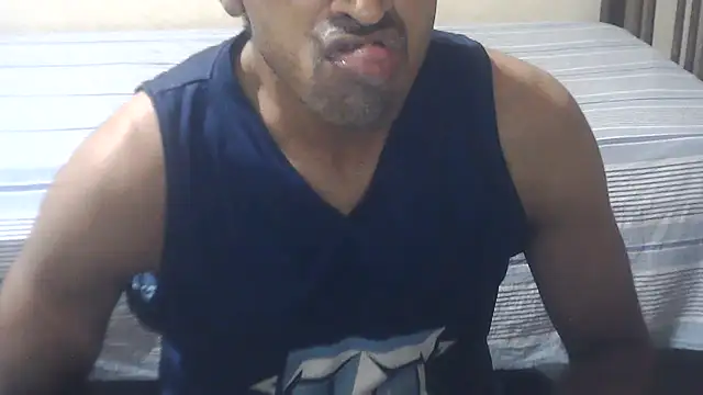 ROCKY_USA_18 stripchat live cam model