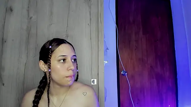 TANIA_06 stripchat live cam model