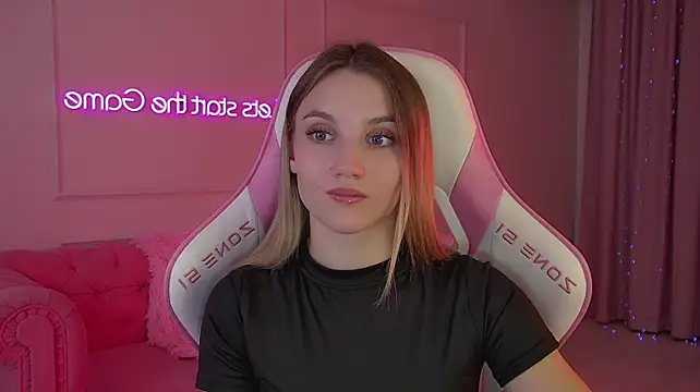 StacyEvances stripchat live cam model