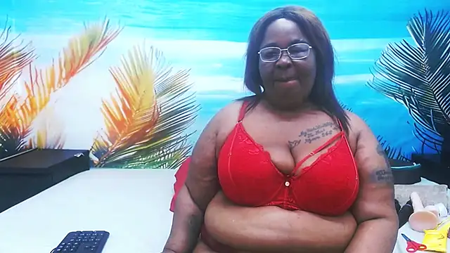 MatureMilfxxx stripchat live cam model