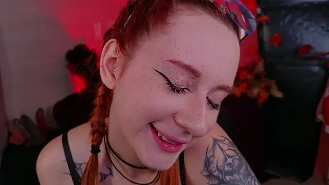 WICKEDEMBER stripchat live cam model