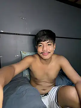 Dylannn_30 stripchat live cam model