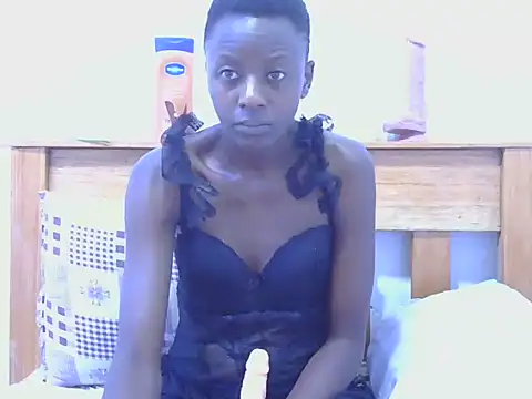 zuhura69 stripchat live cam model