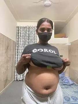 punjabi-kaur stripchat live cam model