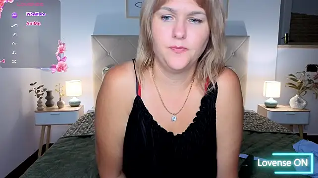 Your_Mashaa stripchat live cam model